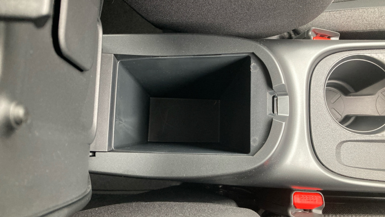 Nissan Juke 1.0 DiG-T N-Connecta 5dr Petrol Hatchback